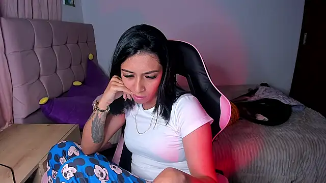 Bellacatx's Live XXX Chat
