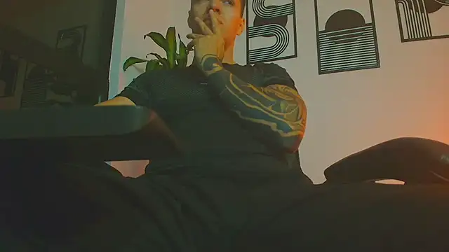 ALPHA_DOMINUS_: απευθείας συνομιλία ΧΧΧ