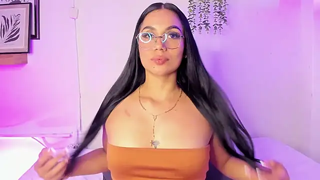 GabiHills' Live XXX Chat