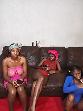 Teeangelaa Adlı Modelin Canlı XXX Sohbeti