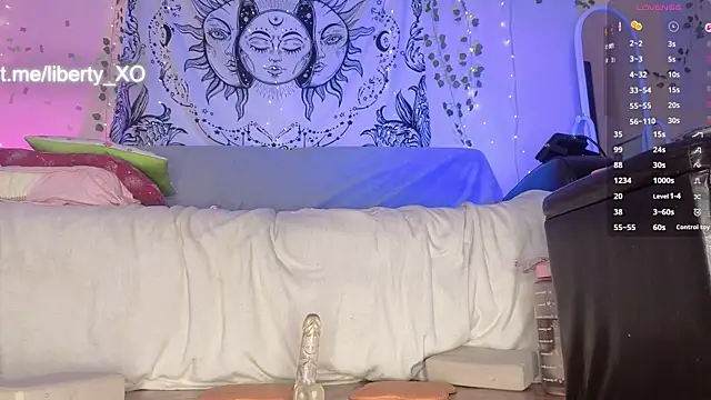 Chat XXX en directo de Liberty_____