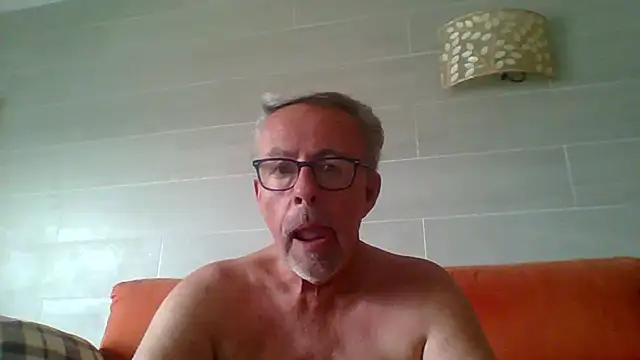 tuggy59 live XXX chat