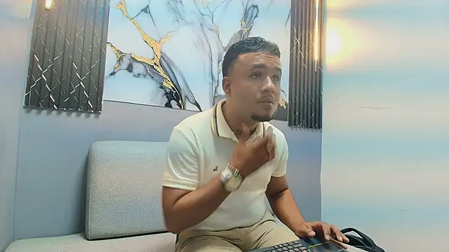 MAICOL_TORNER Show in webcam