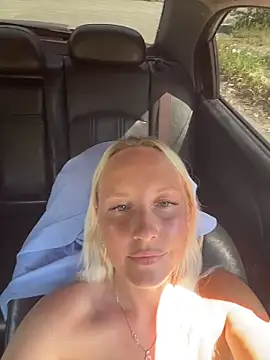 XXX chat uživo modela MerlinDave