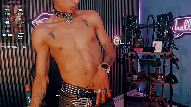 Maximoking26 live XXX chat