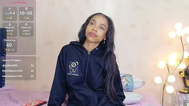 Živý XXX chat littleebonymommy