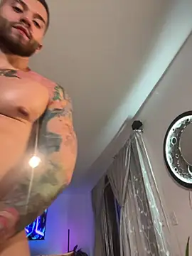 Chat XXX ao vivo de Frank_Farrell