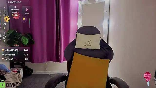 R0cket_bunny's Live XXX Chat