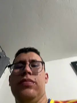 Kurtxxx22 웹캠 쇼