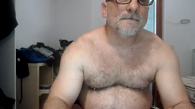 Mauro7788 Adlı Modelin Canlı XXX Sohbeti
