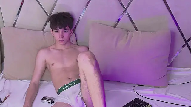 TommParker élő XXX-chatje