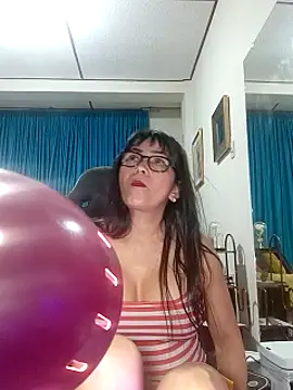 XXX chat uživo modela kelly_squirting