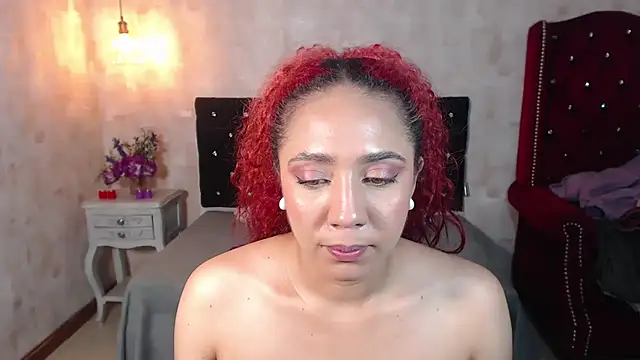 IsabelaLatina's Live XXX Chat