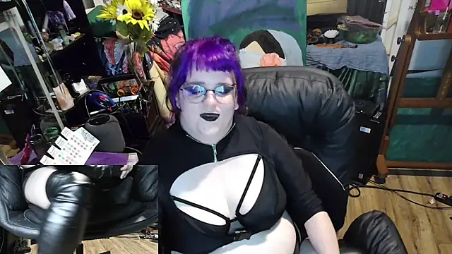 Sinstresshemlock's Live XXX Chat