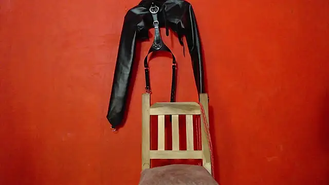 kinky_slave_ Adlı Modelin Canlı XXX Sohbeti