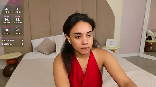 Chat +18 de Luna_Cortier ao vivo