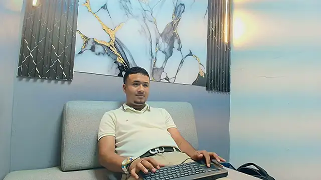 MAICOL_TORNER Шоу с уебкамера