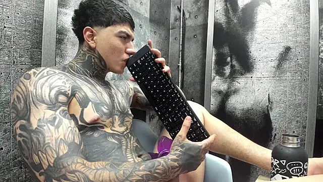 Gury_tattoo's Live XXX Chat