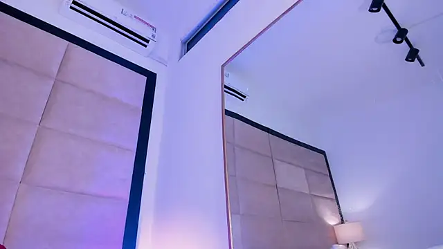 HikariBloom Live XXX-chat