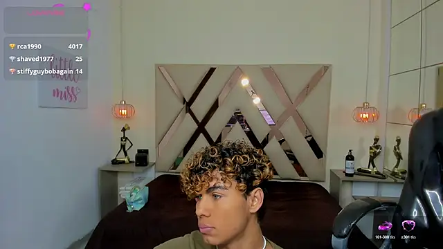 Chat XXX en directo de Anyelo_Twink
