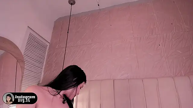 Czat XXX na żywo – avy_st