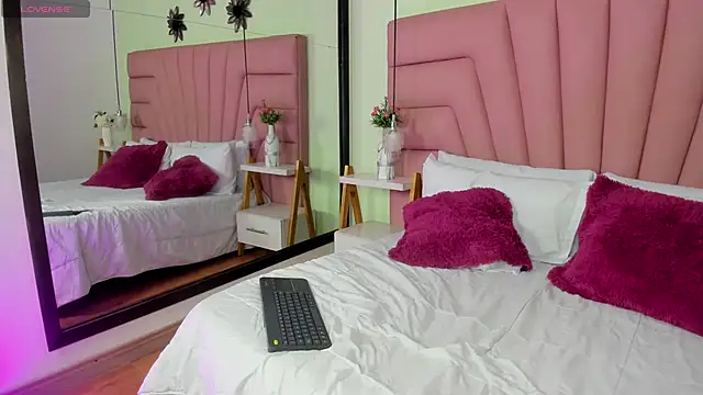 Samanta_Vanegas' Live XXX Chat