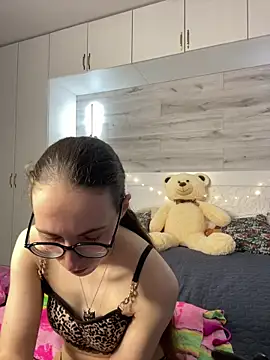 Chat +18 de MartiniiSelenna ao vivo
