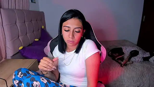 Bellacatx's Live XXX Chat