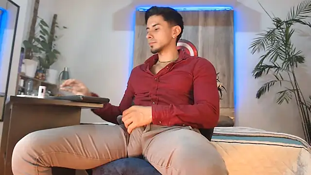 Chat +18 de Andrew_4_ ao vivo