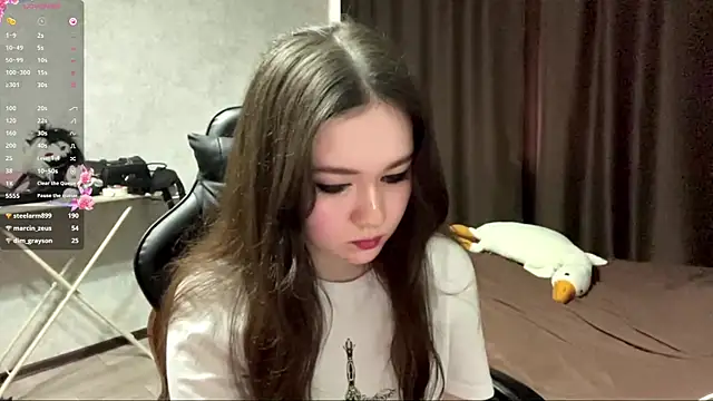 XXX chat uživo modela ActedMlin