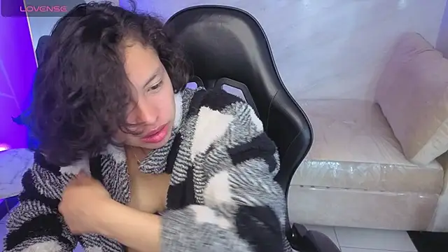 karim_v_v Chat XXX live