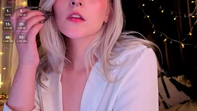 ShyniAlice Chat XXX in diretta