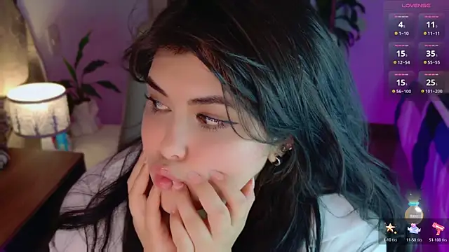 Chat XXX ao vivo de Nannicutee
