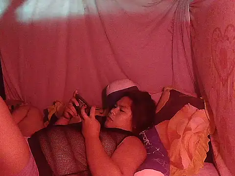 Huntrix2025 élő XXX-chatje