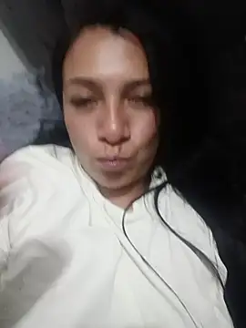 Katysaez লাইভ XXX চ্যাট