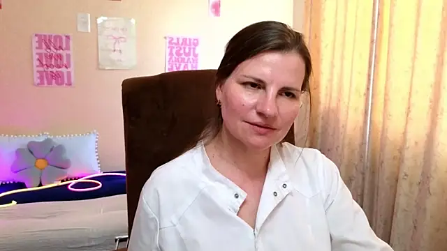 Онлайн чат XXX Mirabelle_Velvet