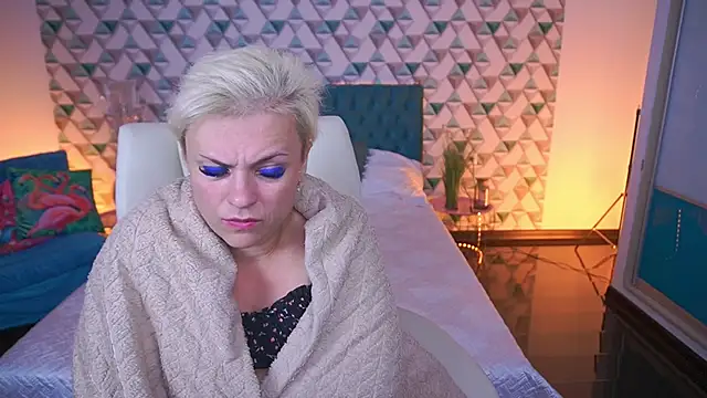 CrystalVibe Chat XXX in diretta