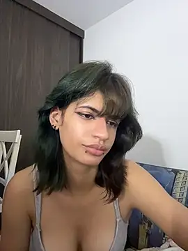 sukulaurens Adlı Modelin Canlı XXX Sohbeti