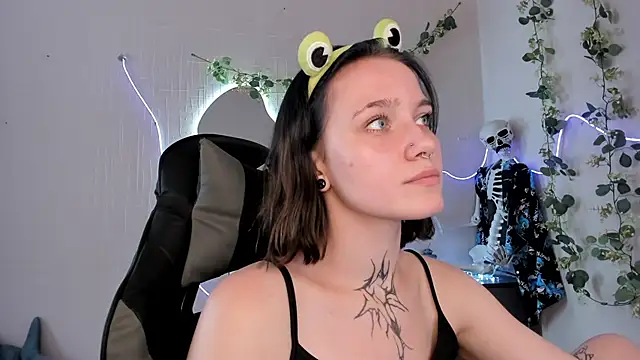 Elastikisss Live XXX Chat