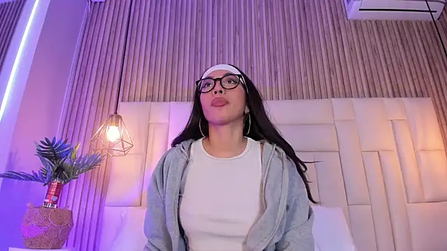 Chat +18 de VenuzSofia ao vivo