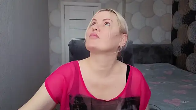 צ'אט XXX בשידור חי של natusik