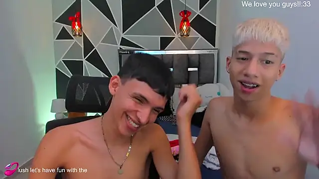Juan_Nd_Steven Live XXX-Chat