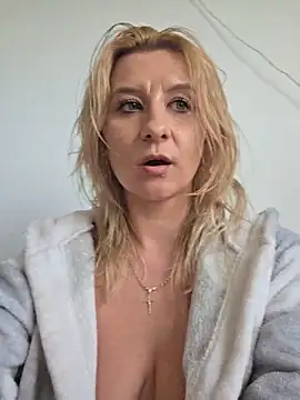 KaylinJan live XXX chat