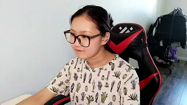 AdelineCanup 라이브 XXX 채팅