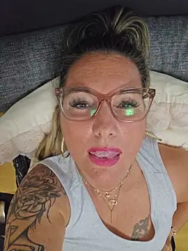 Sensual_Babsi Adlı Modelin Canlı XXX Sohbeti