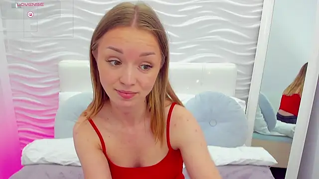 VirginOlly Adlı Modelin Canlı XXX Sohbeti