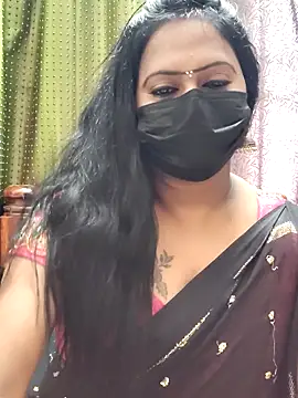Meera_mia élő XXX-chatje