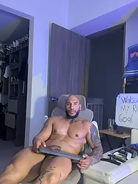 Andrew_Johnnson Adlı Modelin Canlı XXX Sohbeti
