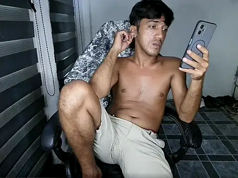 Spicy_RowyCam Adlı Modelin Canlı XXX Sohbeti