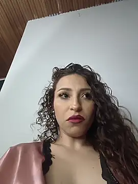 צ'אט XXX בשידור חי של ANAMARIAMD